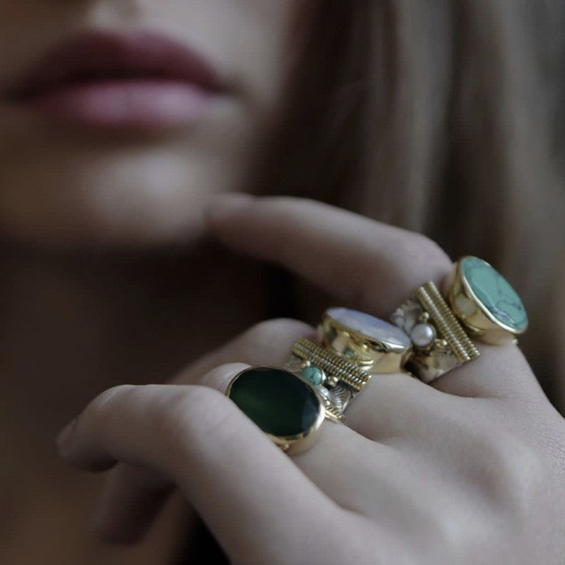 Bague ethnique argent Pierre de Lune Théa - Main Image