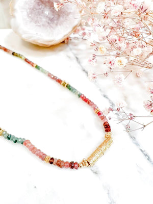Collier tourmalines naturelles- tube plaqué or - bijoux créateurs - Bobart bijoux