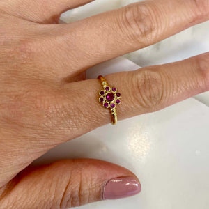 Bague mini daisy fleur , zircons fushia , virginie Berman, créateur français 