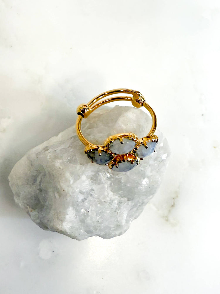 Bague Au fil de Lo - Labradorite Blanche - trèfle -  createurs de bijoux francais - French design - 小众品牌 - made in France - made in Paris 