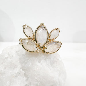 Bague reglable pierre blanche labradorite blanche lotus bague au fil de lo bijou createur pierre naturelle pierre fine bague originale idee cadeau