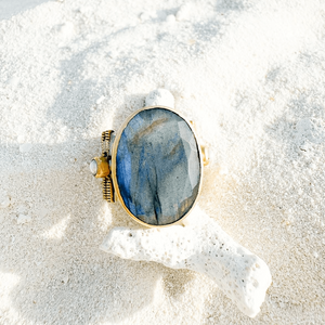 BAGUE  ROMA ARGENT LABRADORITE CANYON  PIERRES SEMIES PRECIEUSES BAGUE INTEMPORELLE GRANDE BAGUE BAGUE CREATEUR  BAGUE ARGENT ET DORE