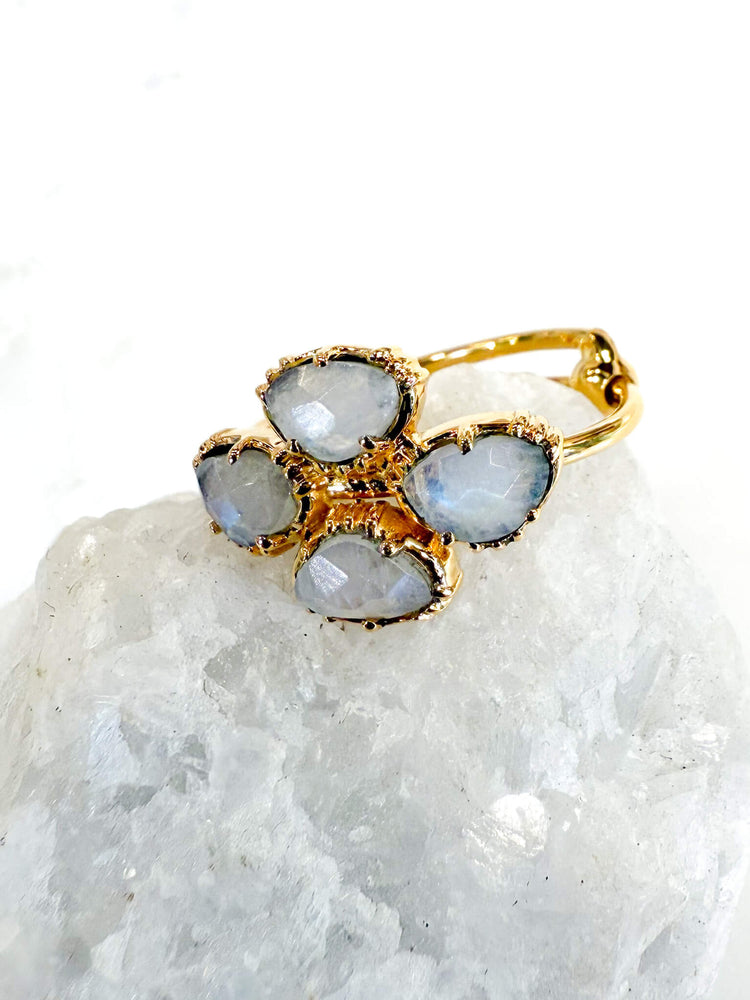 Bague Au fil de Lo - Labradorite Blanche - trèfle -  createurs de bijoux francais - French design - 小众品牌 - made in France - made in Paris 