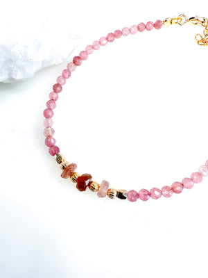 Bracelet perles fines semi précieuses  tourmaline roses et plaqué or - bijoux paris
