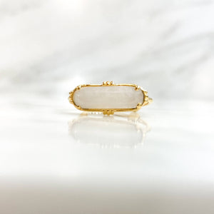 Bague rectangle sertie d'une pierre semi précieuse : pierre de lune - AU fil de lo 