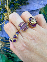 bague ajustable reglable plaque or 3 microns amethystes bijou createur bijou 3 pierres bague violette pierres semies precieuses