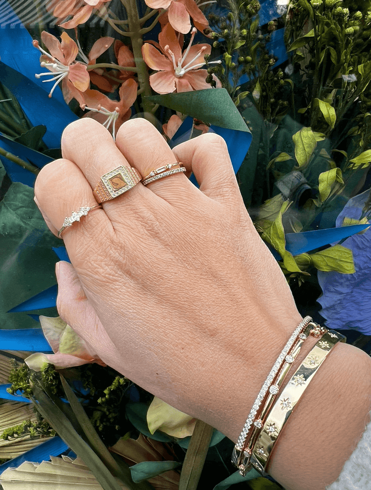 bague plaque or femme 5 microns 
bague plaqué or 5 microns
	•	bague fine zirconiums
	•	bague marquise zirconium
	•	bague élégante femme
	•	bague minimaliste plaqué or
	•	bague délicate zirconiums
	•	bague brillante plaqué or
	•	bijou fin femme
	•	bague tendance or
	•	bijou zirconiums femme