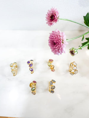 ijoux énergétiques
	•	bijou protecteur femme
	•	pierre naturelle bienfaits
	•	bague tendance 2025
	•	bague esprit bohème chic
	•	bague or et pierre semi-précieuse
	•	bague lumière blanche
	•	bague bohème luxe
	•	bijou spiritualité
	•	bague pierre lune look
•	bague pierre naturelle
	•	bague ajustable femme
	•	bijou labradorite
	•	bague artisanale
	•	bague labradorite femme
	•	bague élégante pierre naturelle
	•	bague dorée pierre blanche
	•	bijou fait main
