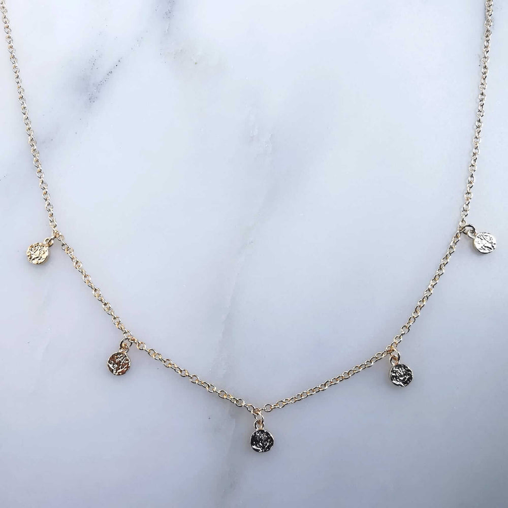 collier mini pampille martelée en plaqué or 