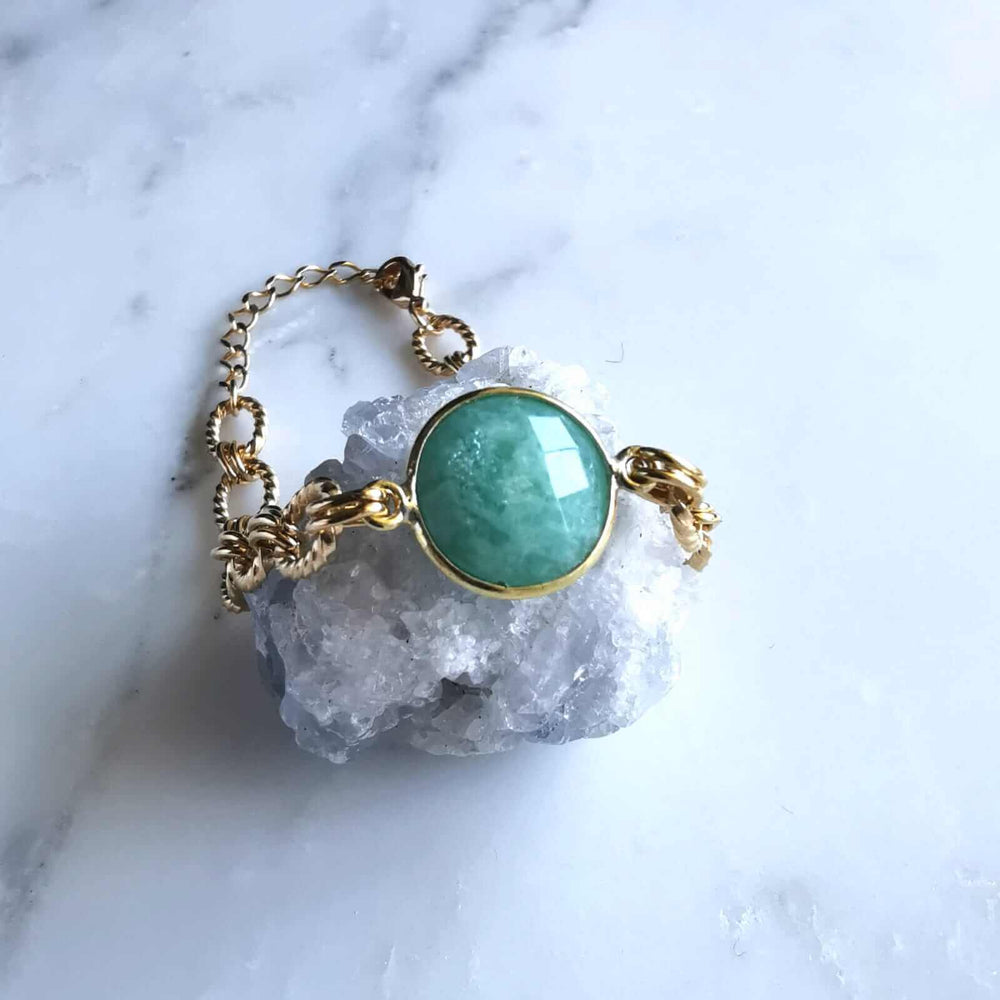 Bracelet maille et pierre semi précieuse Amazonite - plaque or- bijou créateur