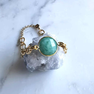 Bracelet maille et pierre semi précieuse Amazonite - plaque or- bijou créateur