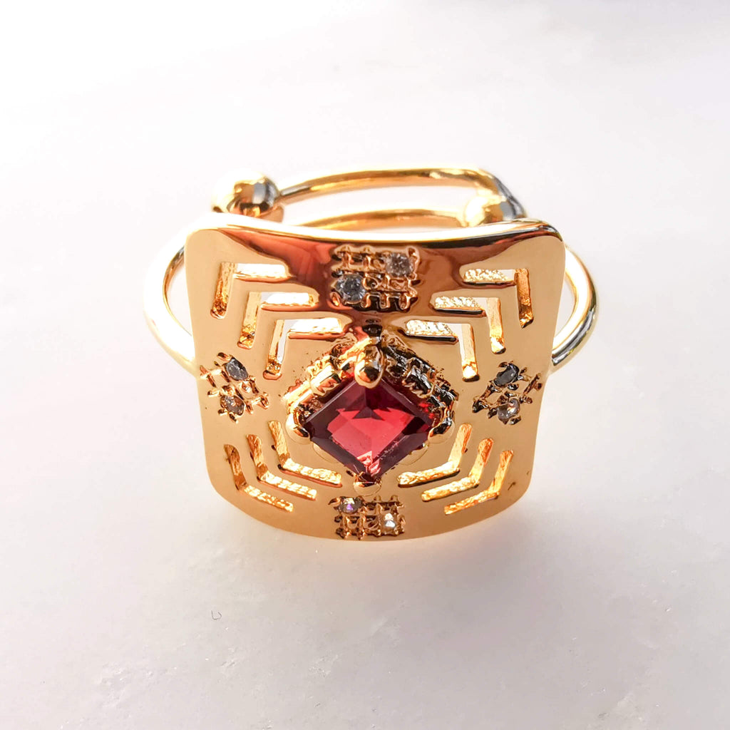 Bague Ajustable Plaquée Or Avec Grenat Rouge - Création Artisanale Atelier Lunaire