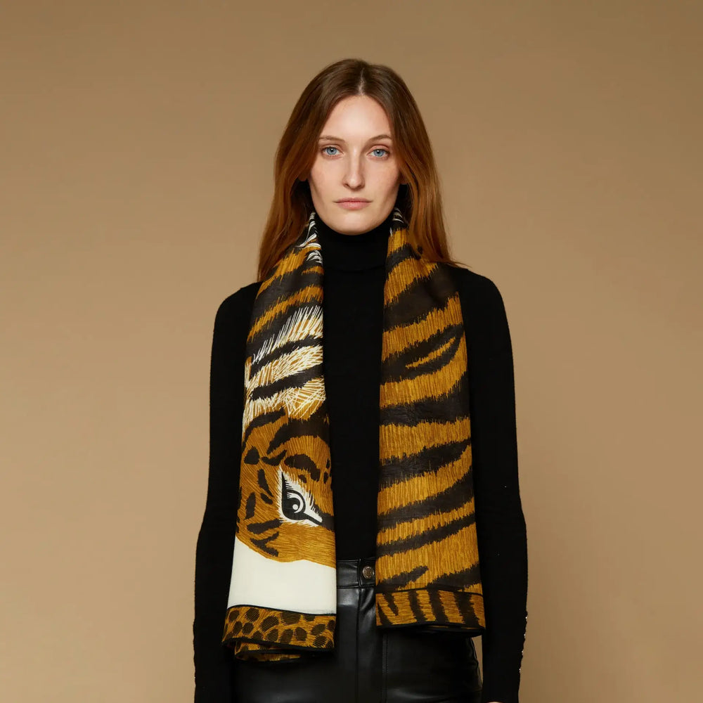 Carré Cheetah - Inoui - imprimé en laine  Modifier le texte alternatif