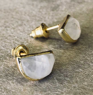 Boucles d'oreilles puces Halfmoon - Pierres semi-précieuses