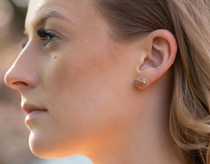 Boucles d'oreilles puces Halfmoon - Pierres semi-précieuses