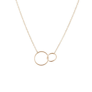 collier plaqué or double anneaux entrelacés
