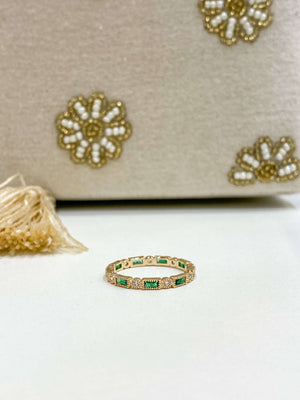 Bague plaque or  zircon blanc et pierre verte cubique