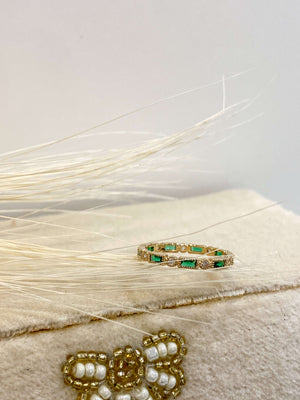 Bague anneau zircons et pierres vertes cubiques bijoux plaqué or